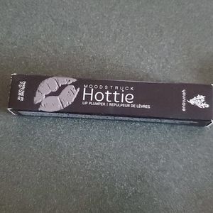 Mood struck Hottie lip plumper